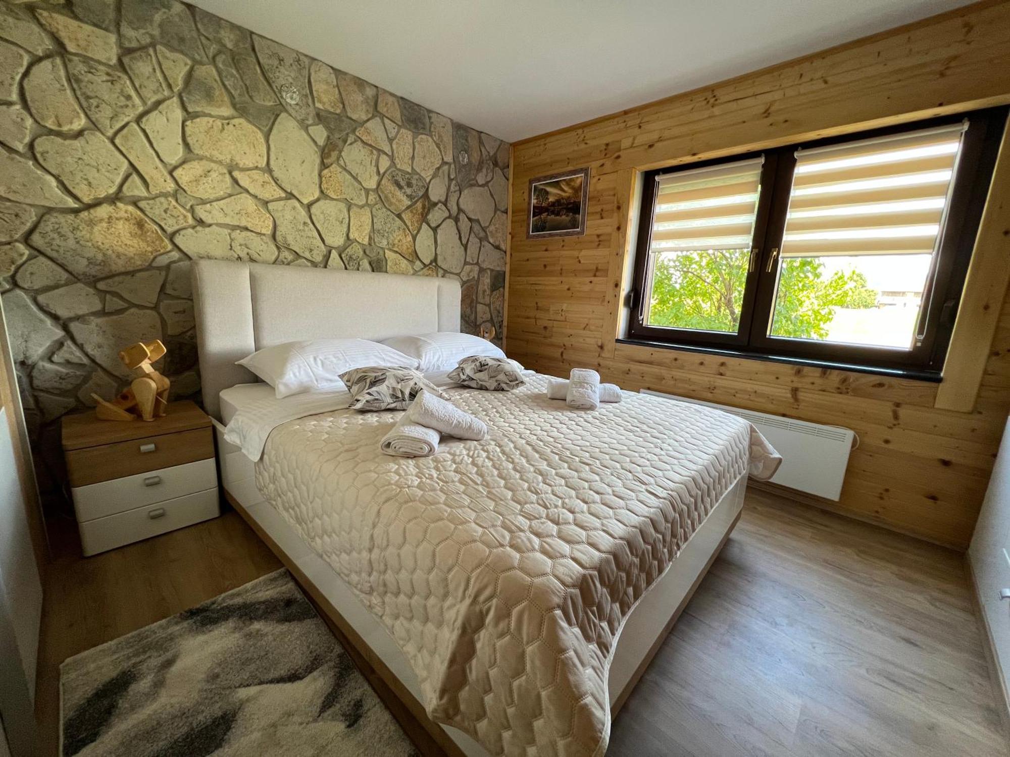 Zen Den Apartments Otočac Exterior foto